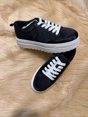 Hugo Black Sneakers with White Lace and Platform size 41
